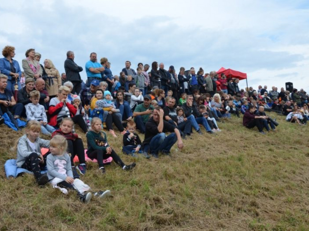 Tłumy widzów oglądały rekonstrukcję bitwy pod Osiekiem (zdjęcia)