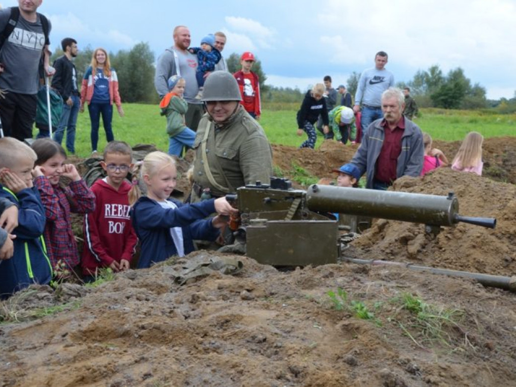 Tłumy widzów oglądały rekonstrukcję bitwy pod Osiekiem (zdjęcia)