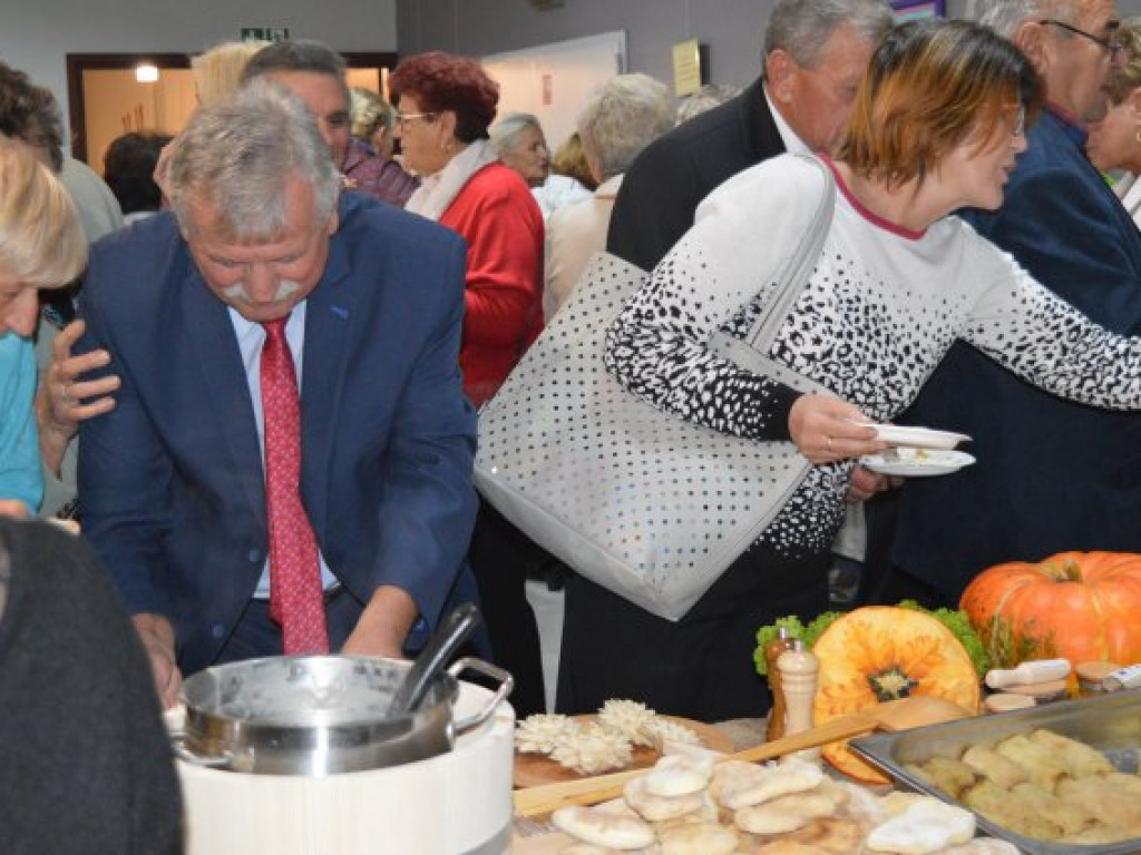 Inauguracja roku akademickiego Uniwersytetu III Wieku [zdjęcia]
