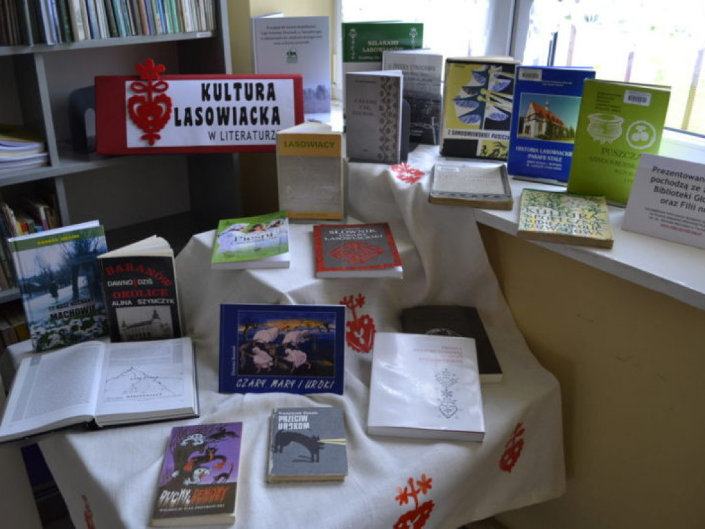 Lasowiacka noc w tarnobrzeskiej bibliotece [ zdjęcia]