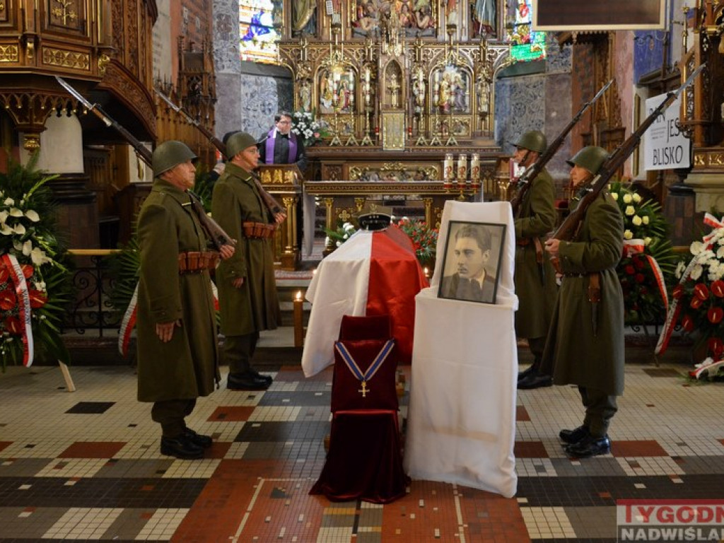 Pożegnanie Bohatera. Uroczystości pogrzebowe kpt. Tadeusza Gajdy ps. 