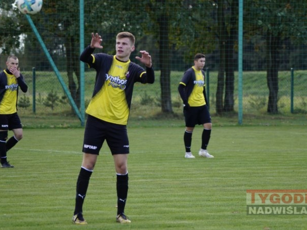 Regiofutbol - przegląd weekendu [klasa okręgowa,  Stalowa Wola] [zdjęcia]