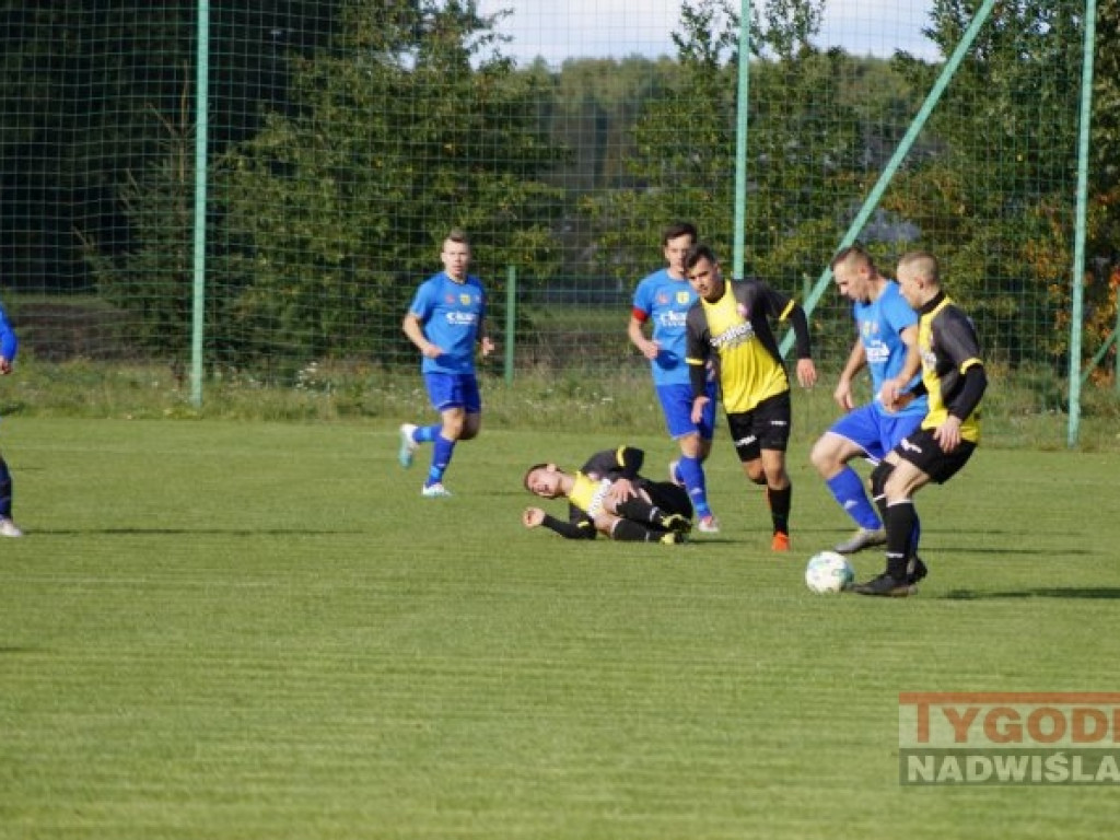 Regiofutbol - przegląd weekendu [klasa okręgowa,  Stalowa Wola] [zdjęcia]