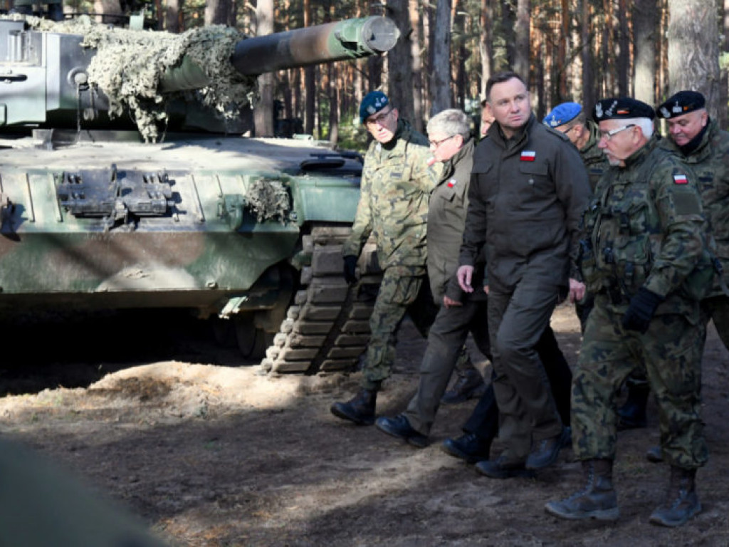 Prezydent RP Andrzej Duda na poligonie w Nowej Dębie [zdjęcia]