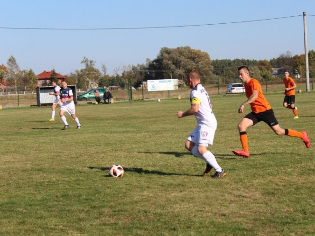 Liderzy (Zakrzów, Ocice, Knapy) bez strat. Regiofutbol - przegląd weekendu [Klasa B, gr. I Stalowa Wola] [zdjęcia]