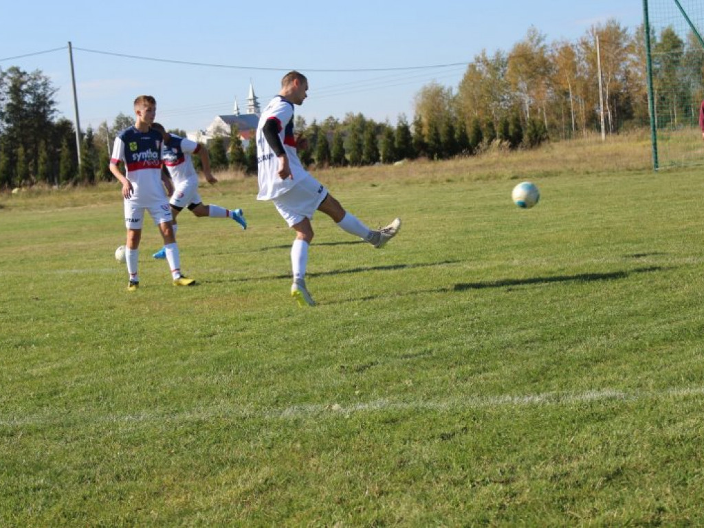 Liderzy (Zakrzów, Ocice, Knapy) bez strat. Regiofutbol - przegląd weekendu [Klasa B, gr. I Stalowa Wola] [zdjęcia]