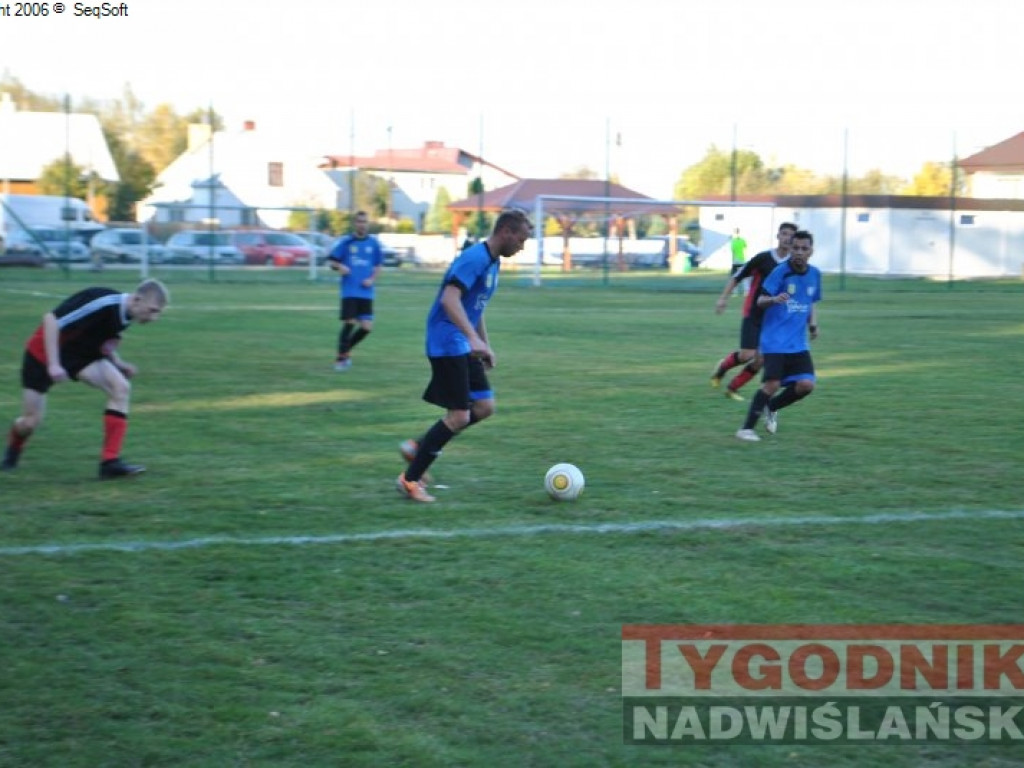 Liderzy (Zakrzów, Ocice, Knapy) bez strat. Regiofutbol - przegląd weekendu [Klasa B, gr. I Stalowa Wola] [zdjęcia]