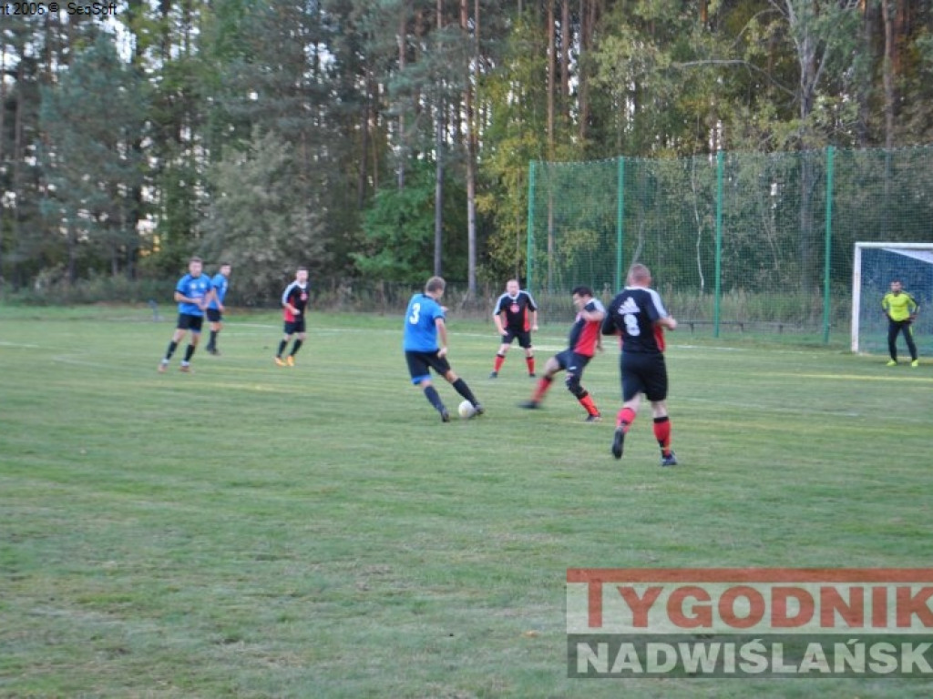 Liderzy (Zakrzów, Ocice, Knapy) bez strat. Regiofutbol - przegląd weekendu [Klasa B, gr. I Stalowa Wola] [zdjęcia]