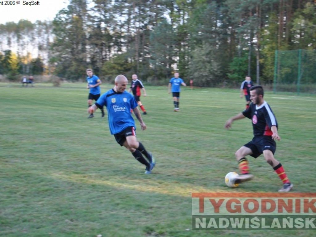 Liderzy (Zakrzów, Ocice, Knapy) bez strat. Regiofutbol - przegląd weekendu [Klasa B, gr. I Stalowa Wola] [zdjęcia]