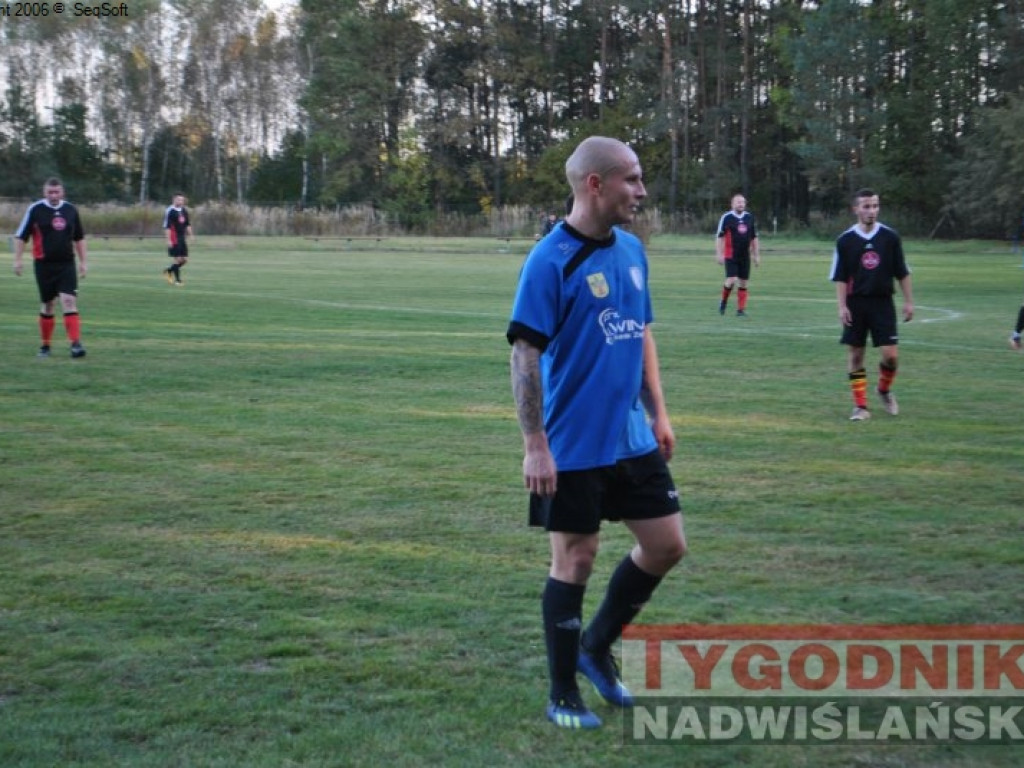 Liderzy (Zakrzów, Ocice, Knapy) bez strat. Regiofutbol - przegląd weekendu [Klasa B, gr. I Stalowa Wola] [zdjęcia]