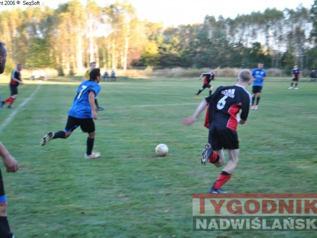 Liderzy (Zakrzów, Ocice, Knapy) bez strat. Regiofutbol - przegląd weekendu [Klasa B, gr. I Stalowa Wola] [zdjęcia]
