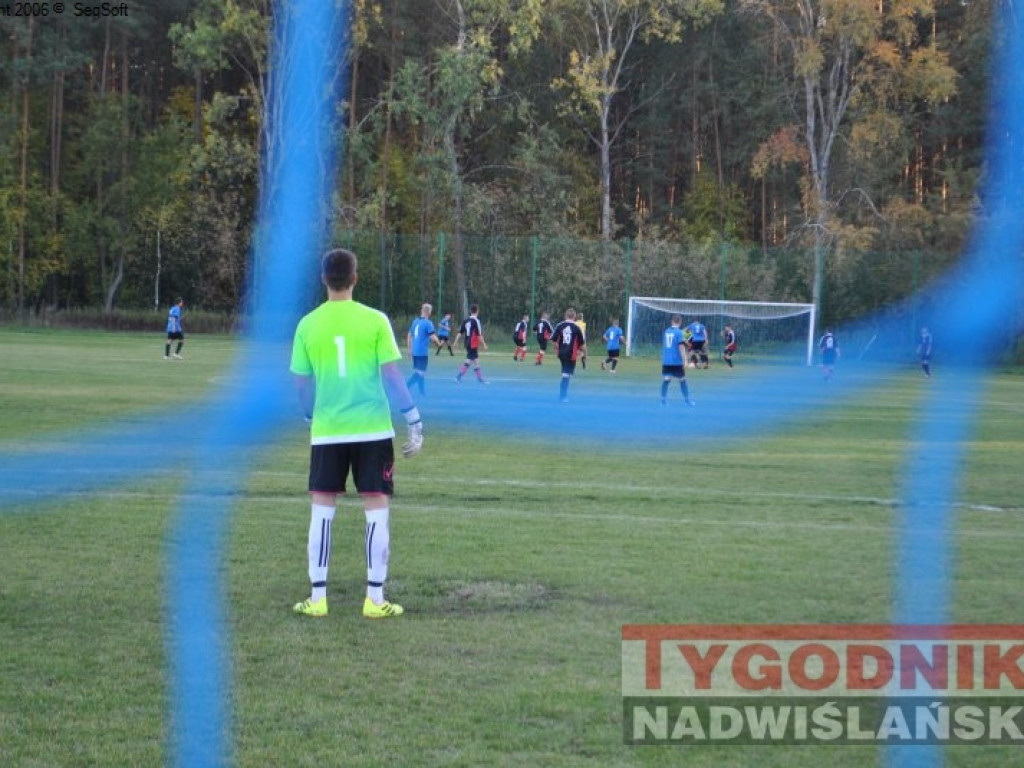 Liderzy (Zakrzów, Ocice, Knapy) bez strat. Regiofutbol - przegląd weekendu [Klasa B, gr. I Stalowa Wola] [zdjęcia]