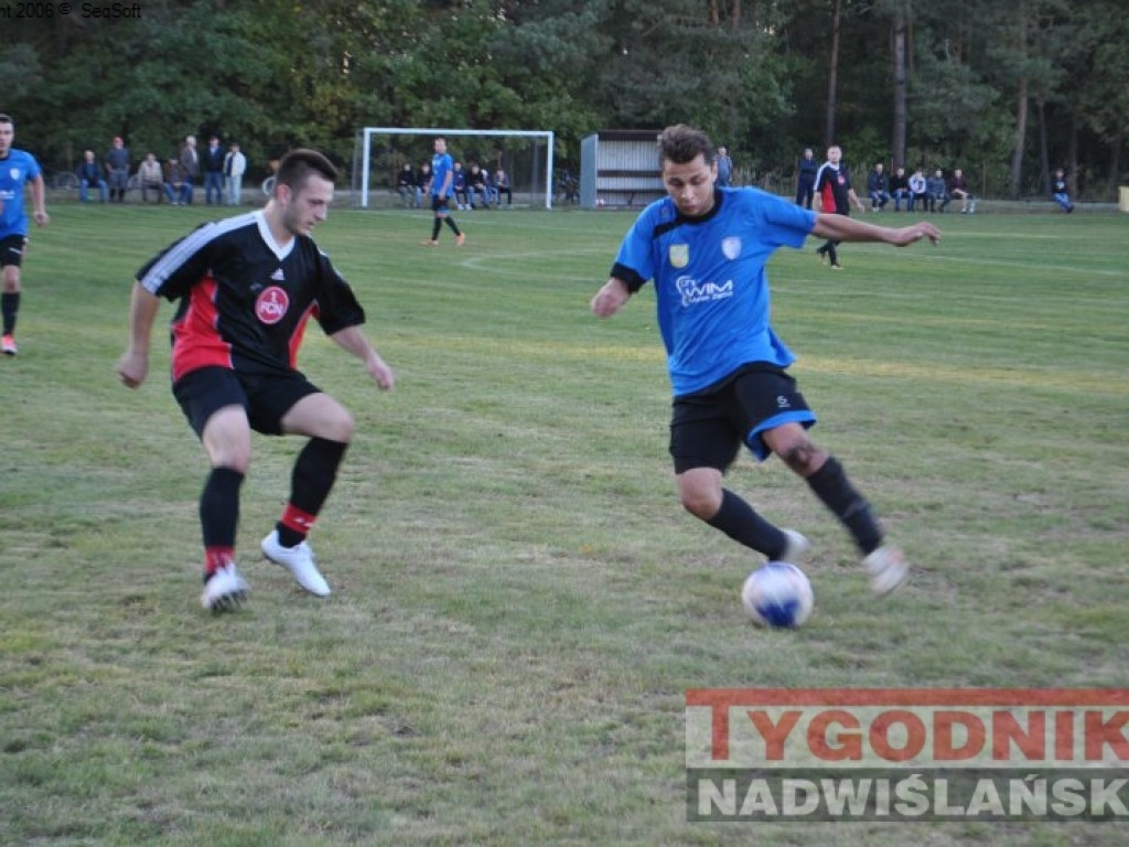 Liderzy (Zakrzów, Ocice, Knapy) bez strat. Regiofutbol - przegląd weekendu [Klasa B, gr. I Stalowa Wola] [zdjęcia]