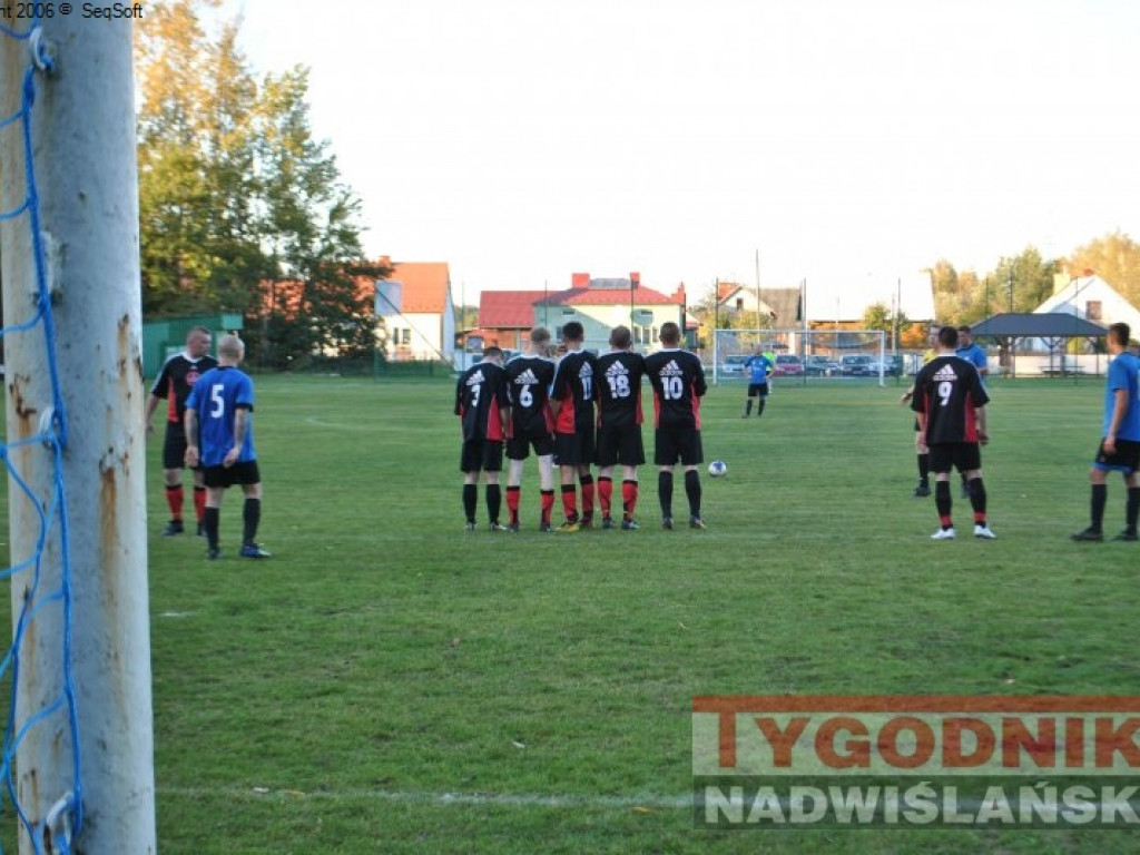 Liderzy (Zakrzów, Ocice, Knapy) bez strat. Regiofutbol - przegląd weekendu [Klasa B, gr. I Stalowa Wola] [zdjęcia]