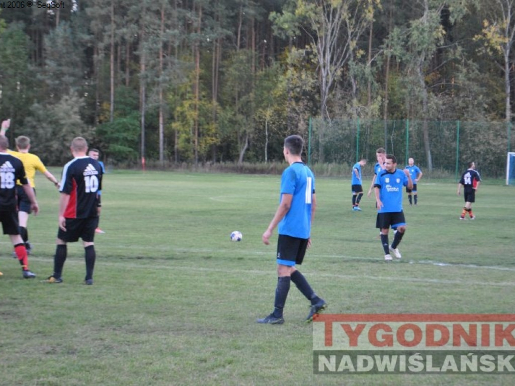 Liderzy (Zakrzów, Ocice, Knapy) bez strat. Regiofutbol - przegląd weekendu [Klasa B, gr. I Stalowa Wola] [zdjęcia]