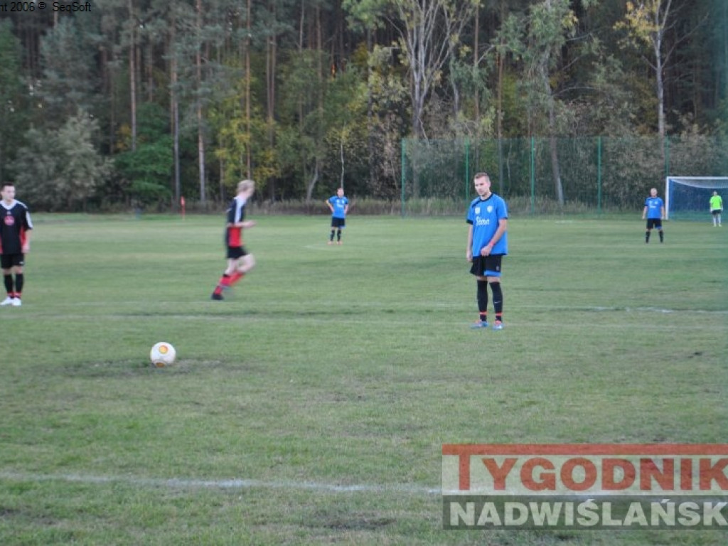 Liderzy (Zakrzów, Ocice, Knapy) bez strat. Regiofutbol - przegląd weekendu [Klasa B, gr. I Stalowa Wola] [zdjęcia]