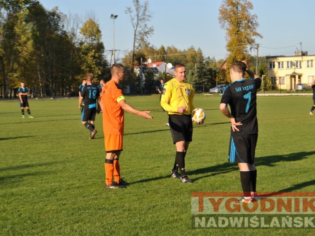 Beniaminek liderem. Regiofutbol - przegląd weekendu [Klasa A, gr. I Stalowa Wola] [zdjęcia]