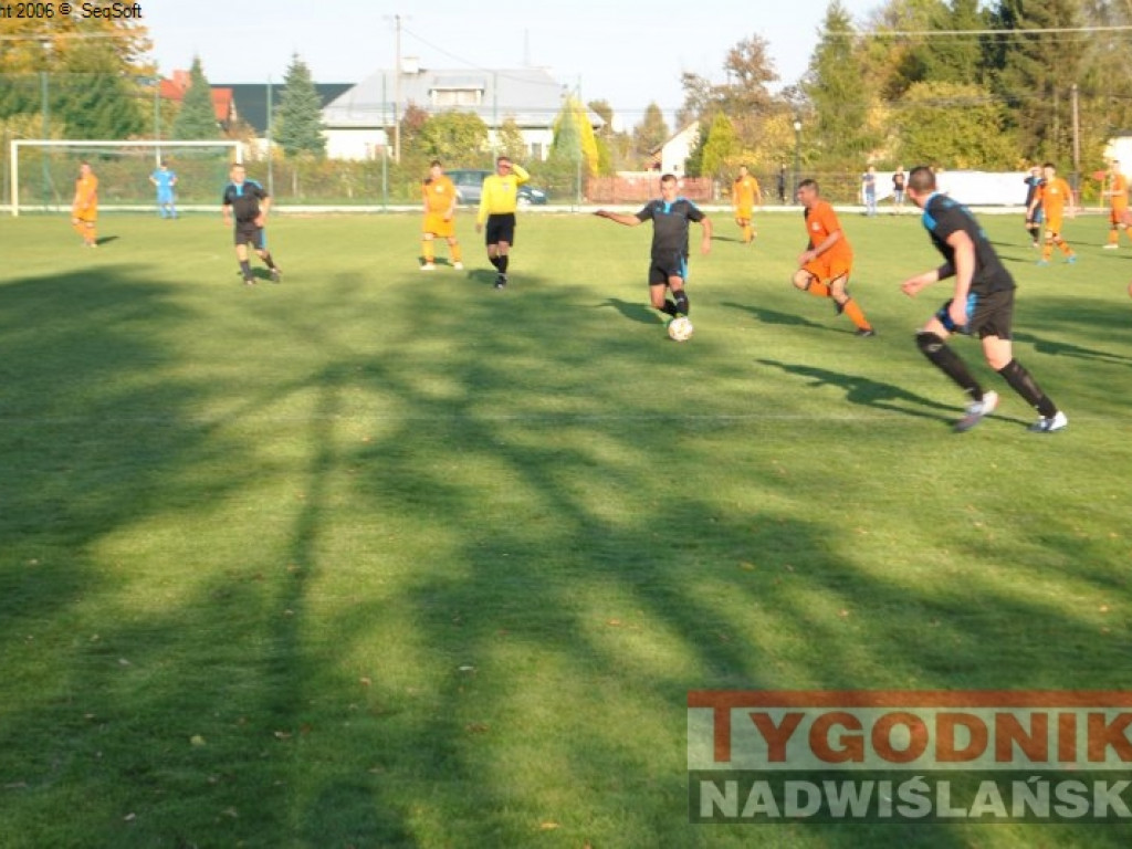 Beniaminek liderem. Regiofutbol - przegląd weekendu [Klasa A, gr. I Stalowa Wola] [zdjęcia]