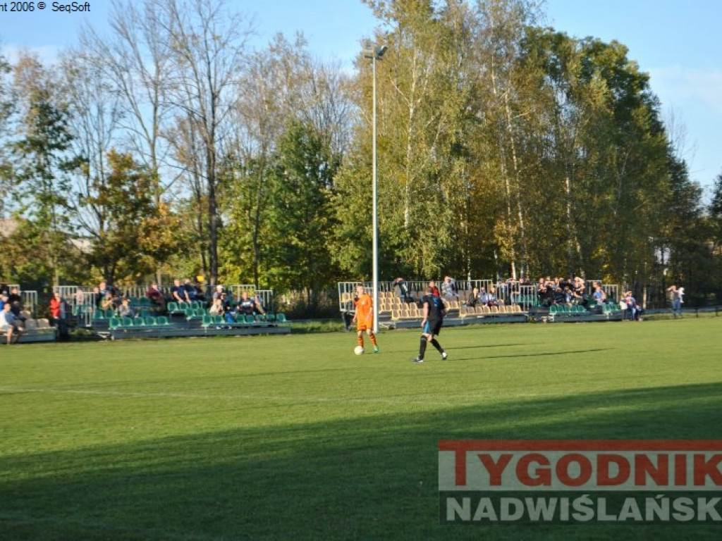 Beniaminek liderem. Regiofutbol - przegląd weekendu [Klasa A, gr. I Stalowa Wola] [zdjęcia]