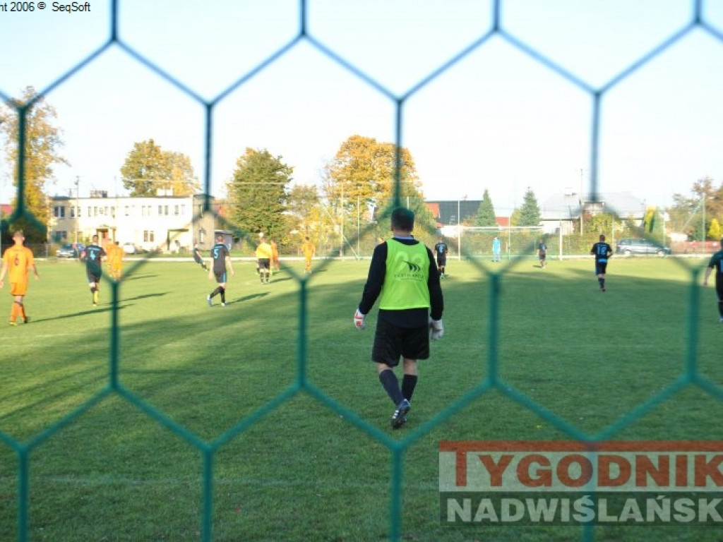 Beniaminek liderem. Regiofutbol - przegląd weekendu [Klasa A, gr. I Stalowa Wola] [zdjęcia]