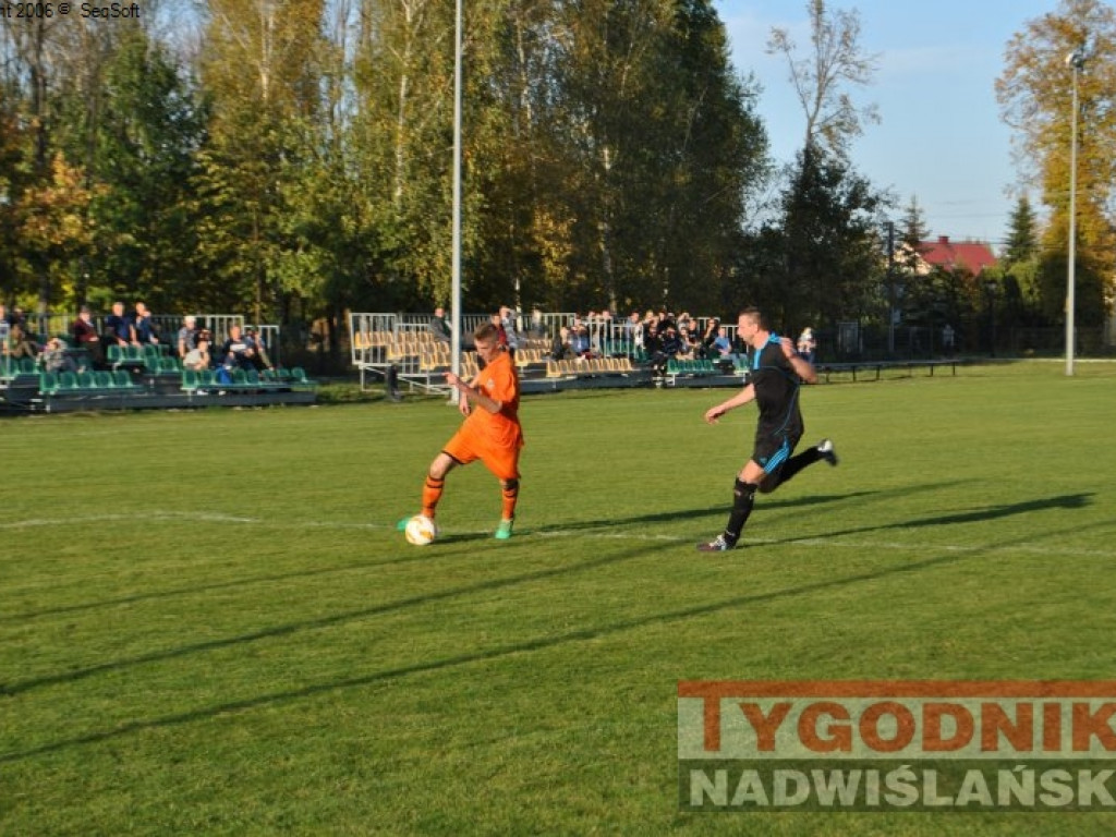 Beniaminek liderem. Regiofutbol - przegląd weekendu [Klasa A, gr. I Stalowa Wola] [zdjęcia]