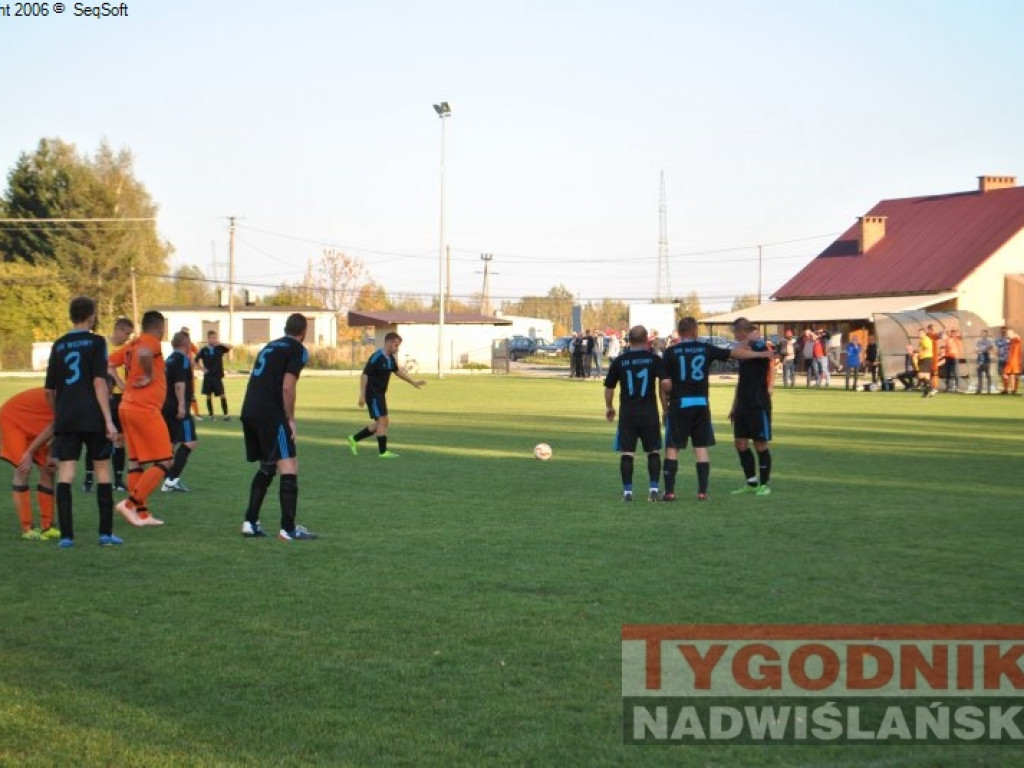 Beniaminek liderem. Regiofutbol - przegląd weekendu [Klasa A, gr. I Stalowa Wola] [zdjęcia]