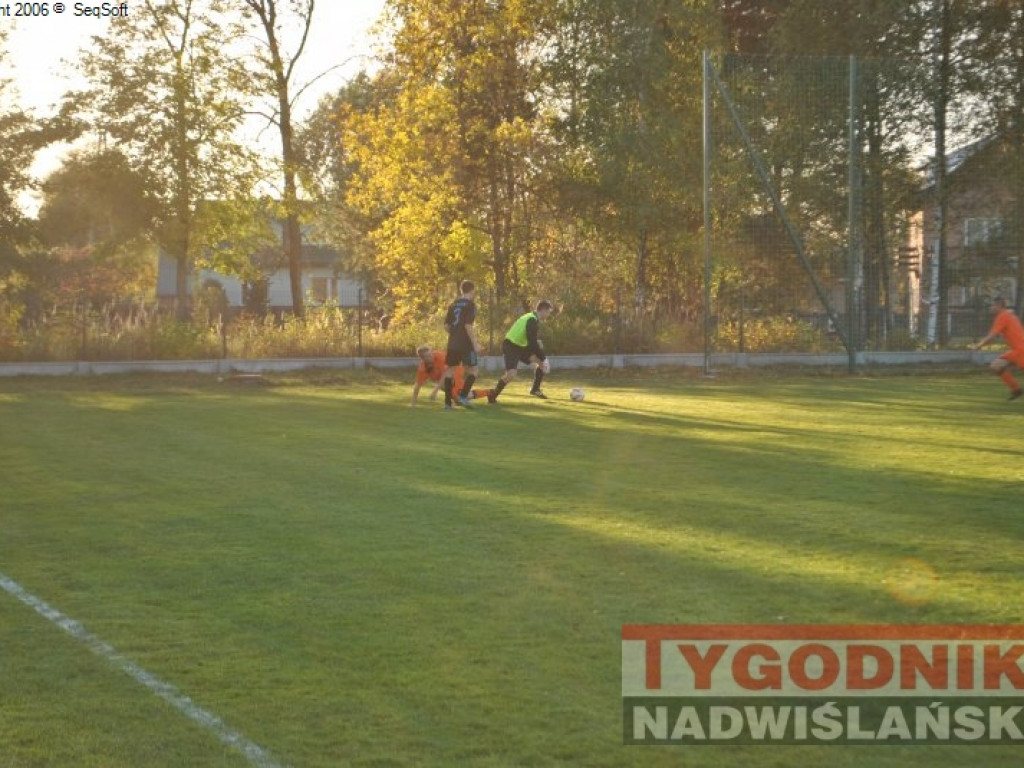 Beniaminek liderem. Regiofutbol - przegląd weekendu [Klasa A, gr. I Stalowa Wola] [zdjęcia]