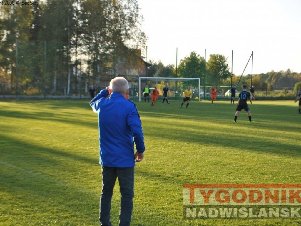 Beniaminek liderem. Regiofutbol - przegląd weekendu [Klasa A, gr. I Stalowa Wola] [zdjęcia]