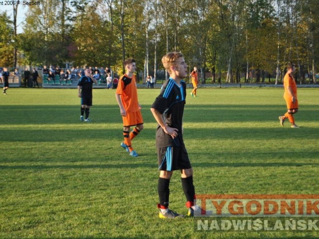 Beniaminek liderem. Regiofutbol - przegląd weekendu [Klasa A, gr. I Stalowa Wola] [zdjęcia]