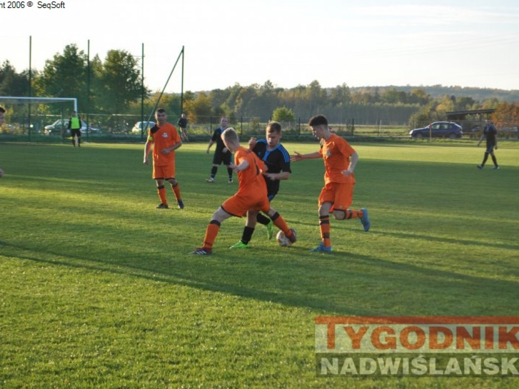 Beniaminek liderem. Regiofutbol - przegląd weekendu [Klasa A, gr. I Stalowa Wola] [zdjęcia]