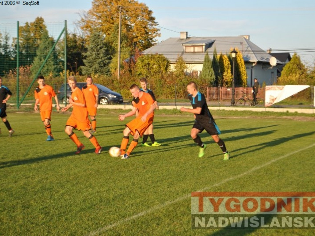 Beniaminek liderem. Regiofutbol - przegląd weekendu [Klasa A, gr. I Stalowa Wola] [zdjęcia]
