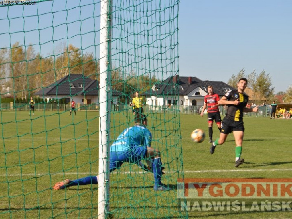 Stal w końcu zwycięska. Regiofutbol - przegląd weekendu [Klasa okręgowa Stalowa Wola] [zdjęcia]