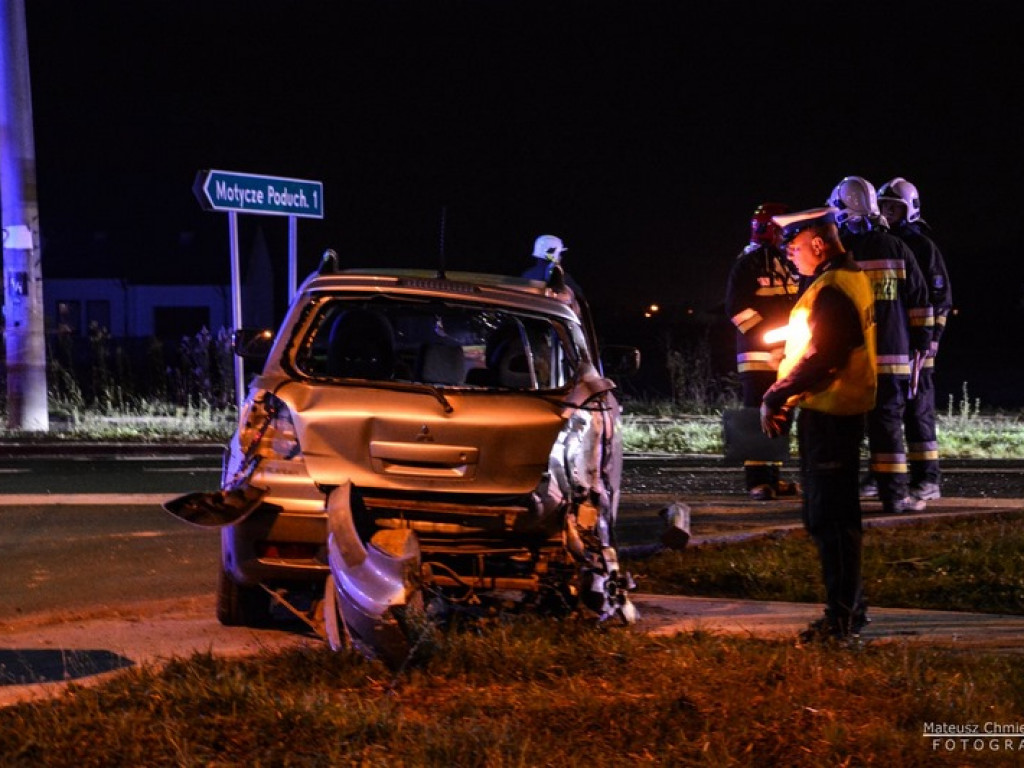 Śmiertelny wypadek pomiędzy Gorzycami i Zaleszanami. Droga krajowa nr 77 zablokowna [zdjęcia]