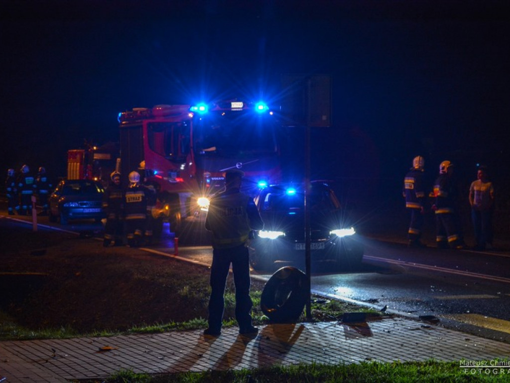Śmiertelny wypadek pomiędzy Gorzycami i Zaleszanami. Droga krajowa nr 77 zablokowna [zdjęcia]