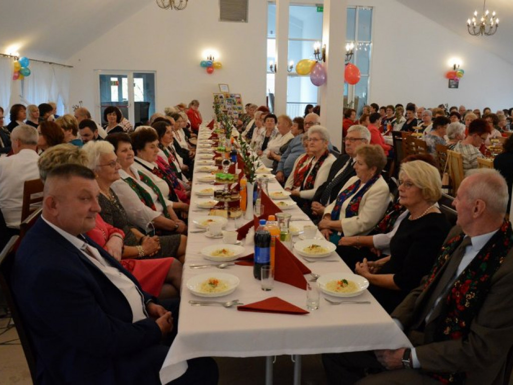 Pokaz mody senioralnej - takie atrakcje podczas Dnia Seniora w Bojanowie [zdjęcia]