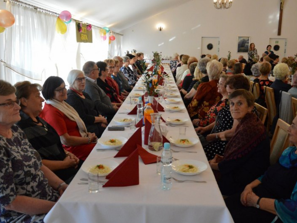 Pokaz mody senioralnej - takie atrakcje podczas Dnia Seniora w Bojanowie [zdjęcia]