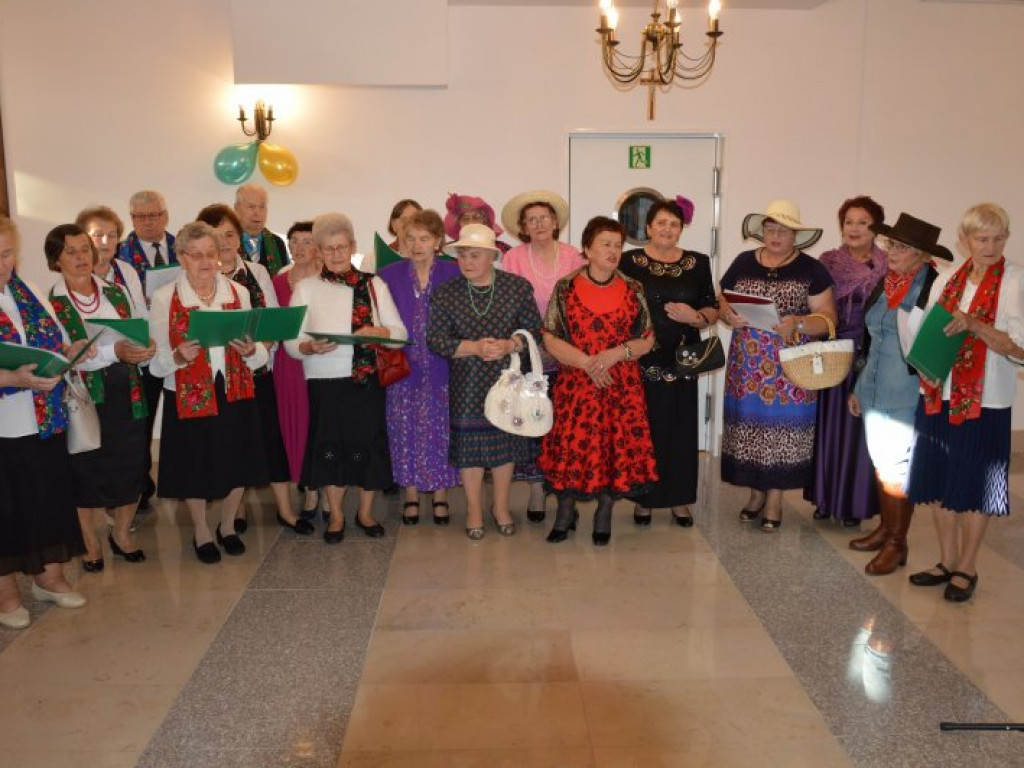 Pokaz mody senioralnej - takie atrakcje podczas Dnia Seniora w Bojanowie [zdjęcia]
