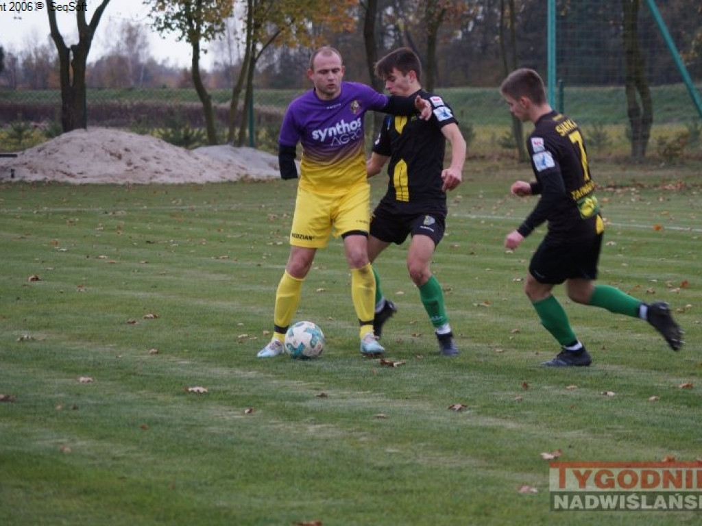 Niespodzianka w Nowej Dębie. Regiofutbol - przegląd weekendu [klasa okręgowa, Stalowa Wola] [zdjęcia]
