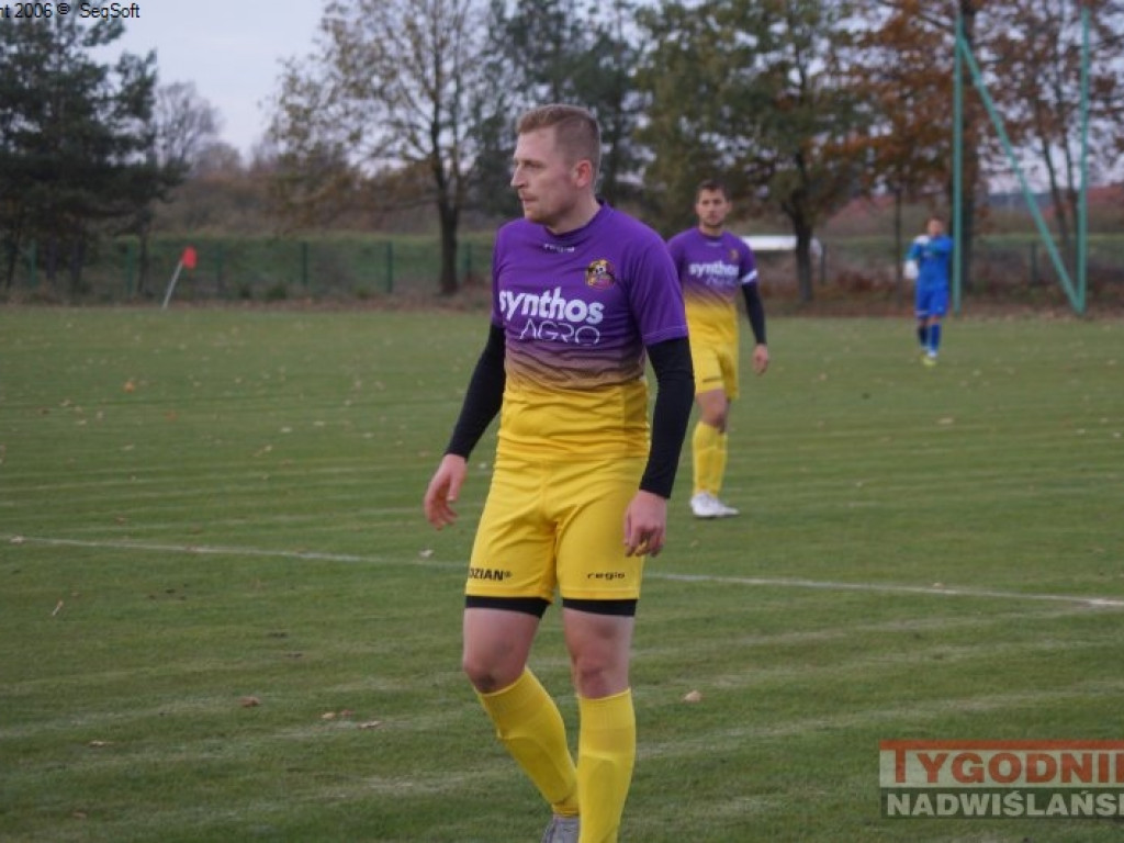 Niespodzianka w Nowej Dębie. Regiofutbol - przegląd weekendu [klasa okręgowa, Stalowa Wola] [zdjęcia]