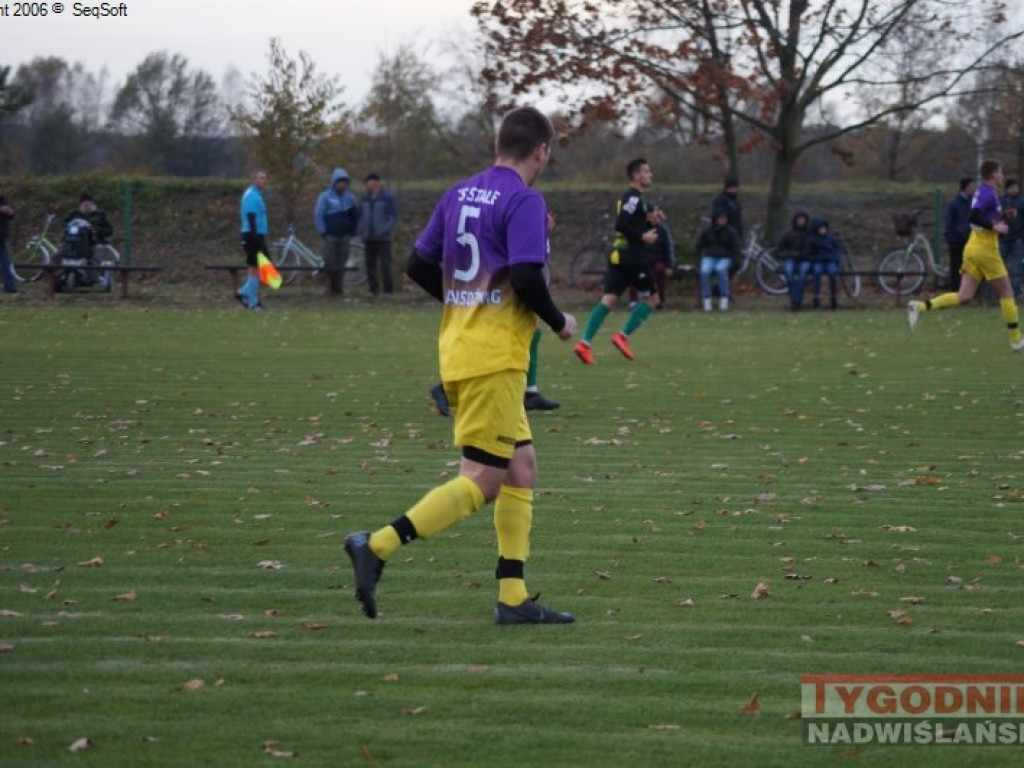 Niespodzianka w Nowej Dębie. Regiofutbol - przegląd weekendu [klasa okręgowa, Stalowa Wola] [zdjęcia]