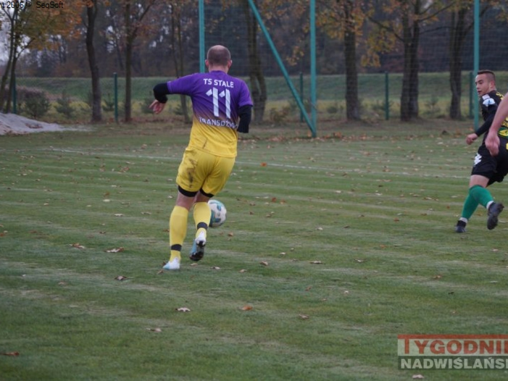 Niespodzianka w Nowej Dębie. Regiofutbol - przegląd weekendu [klasa okręgowa, Stalowa Wola] [zdjęcia]