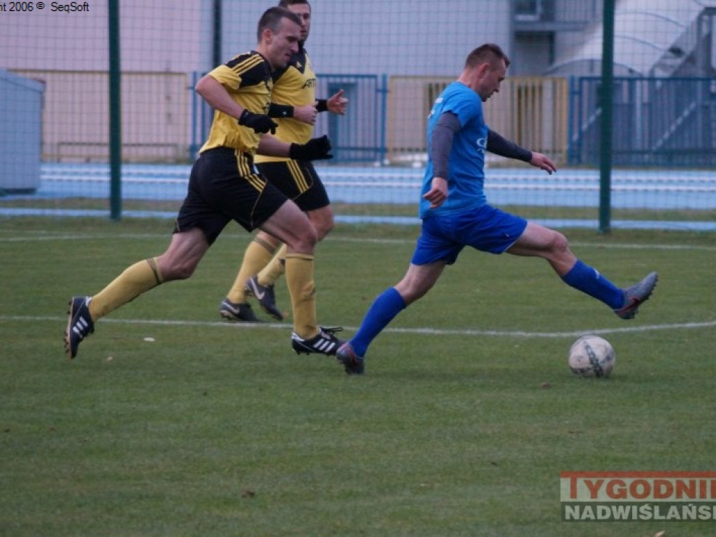 Niespodzianka w Nowej Dębie. Regiofutbol - przegląd weekendu [klasa okręgowa, Stalowa Wola] [zdjęcia]
