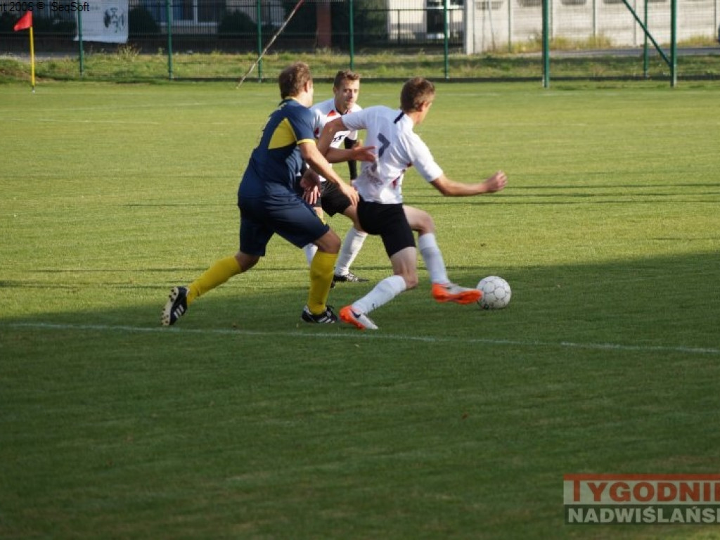 Piłkarska niedziela w gminie Baranów Sandomierski. Regiofutbol - przegląd weekendu [klasa A, gr. I Stalowa Wola]