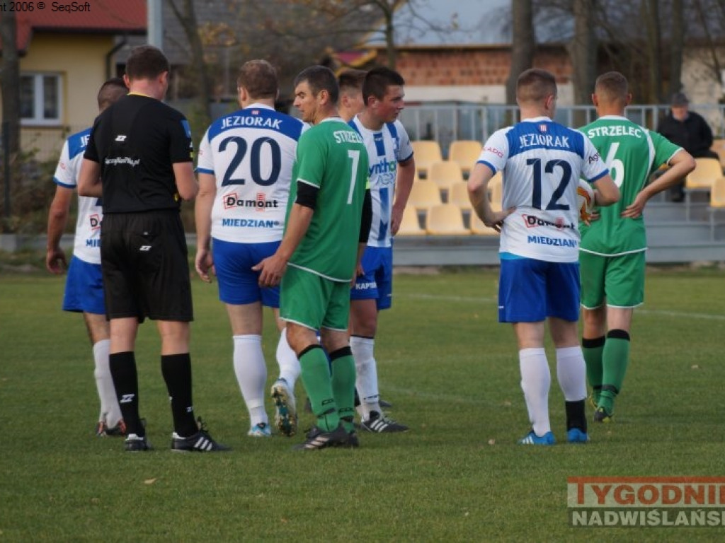 Piłkarska niedziela w gminie Baranów Sandomierski. Regiofutbol - przegląd weekendu [klasa A, gr. I Stalowa Wola]