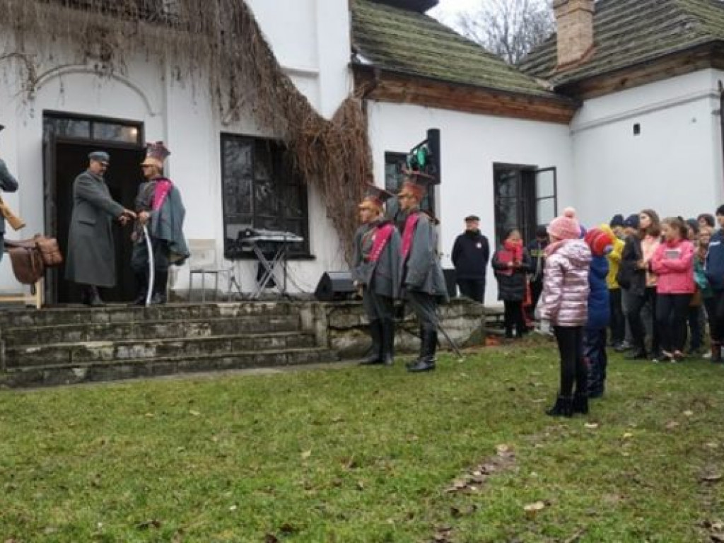 Zagrali w mobilną grę terenową w Skotnikach [zdjęcia] [wideo]