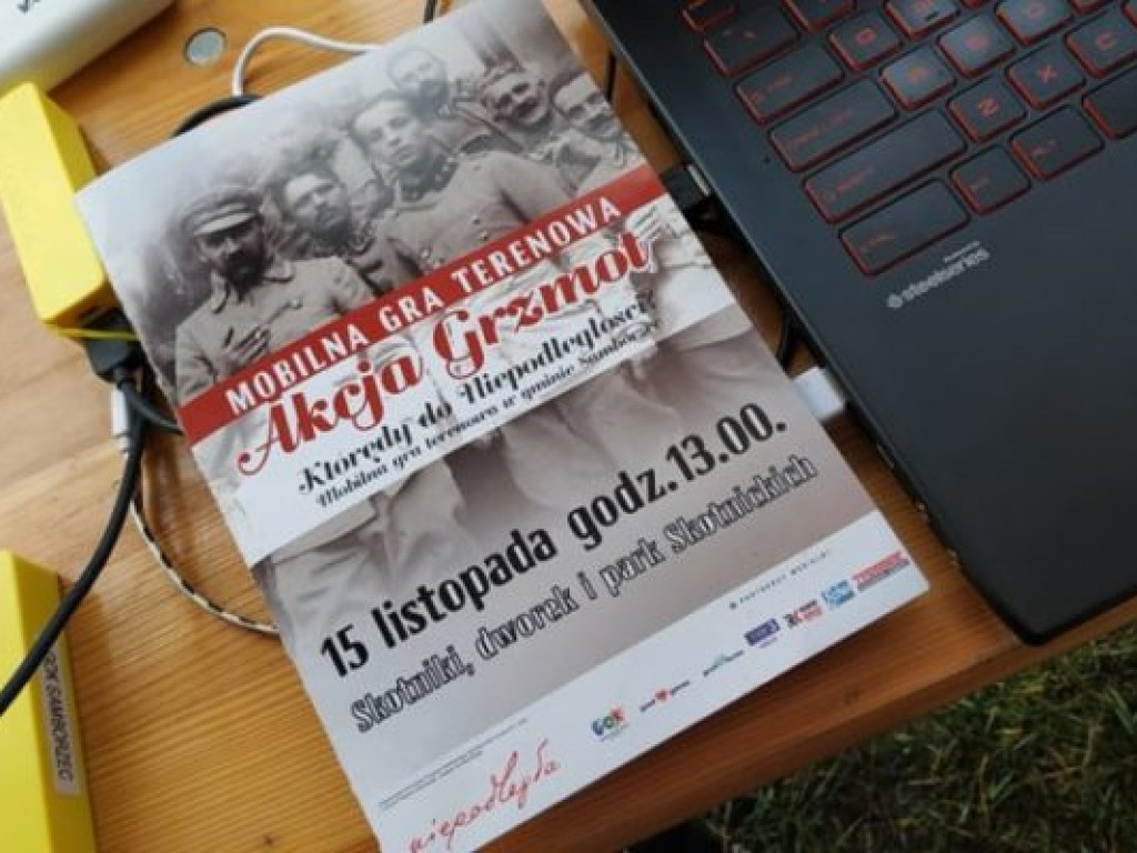 Zagrali w mobilną grę terenową w Skotnikach [zdjęcia] [wideo]