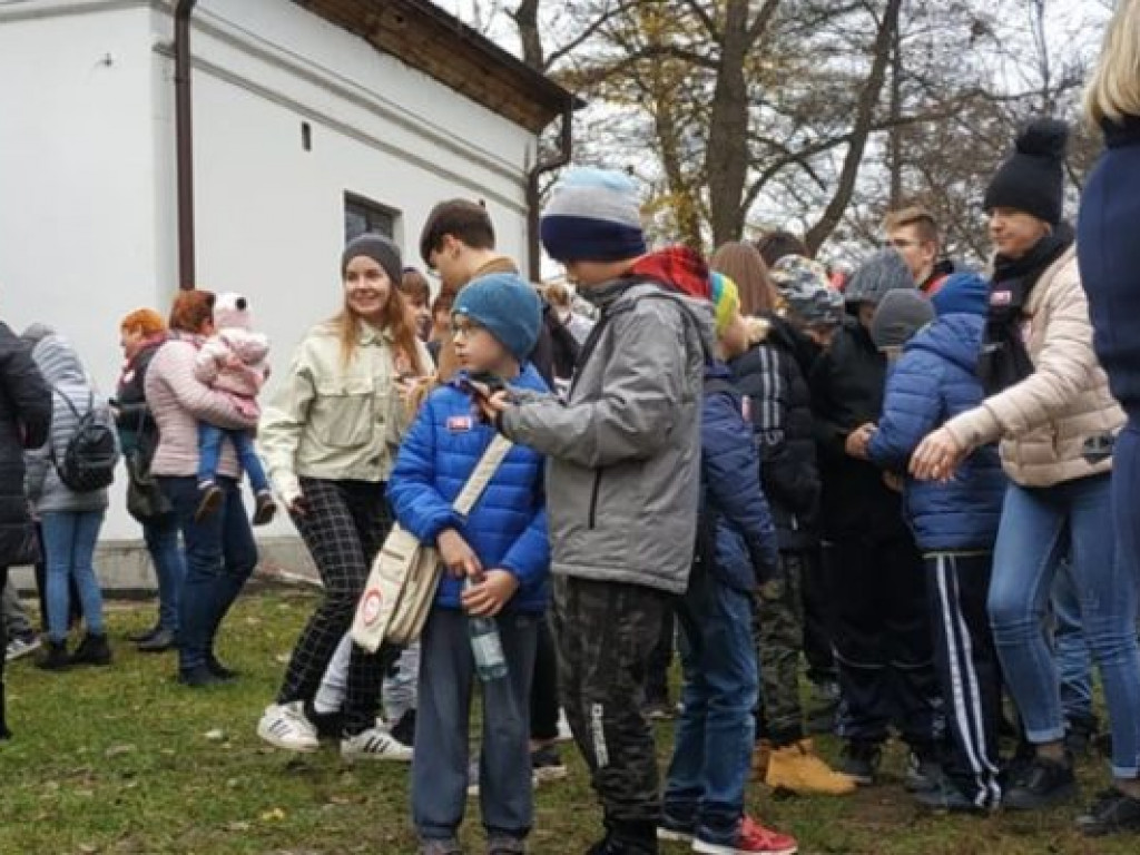 Zagrali w mobilną grę terenową w Skotnikach [zdjęcia] [wideo]