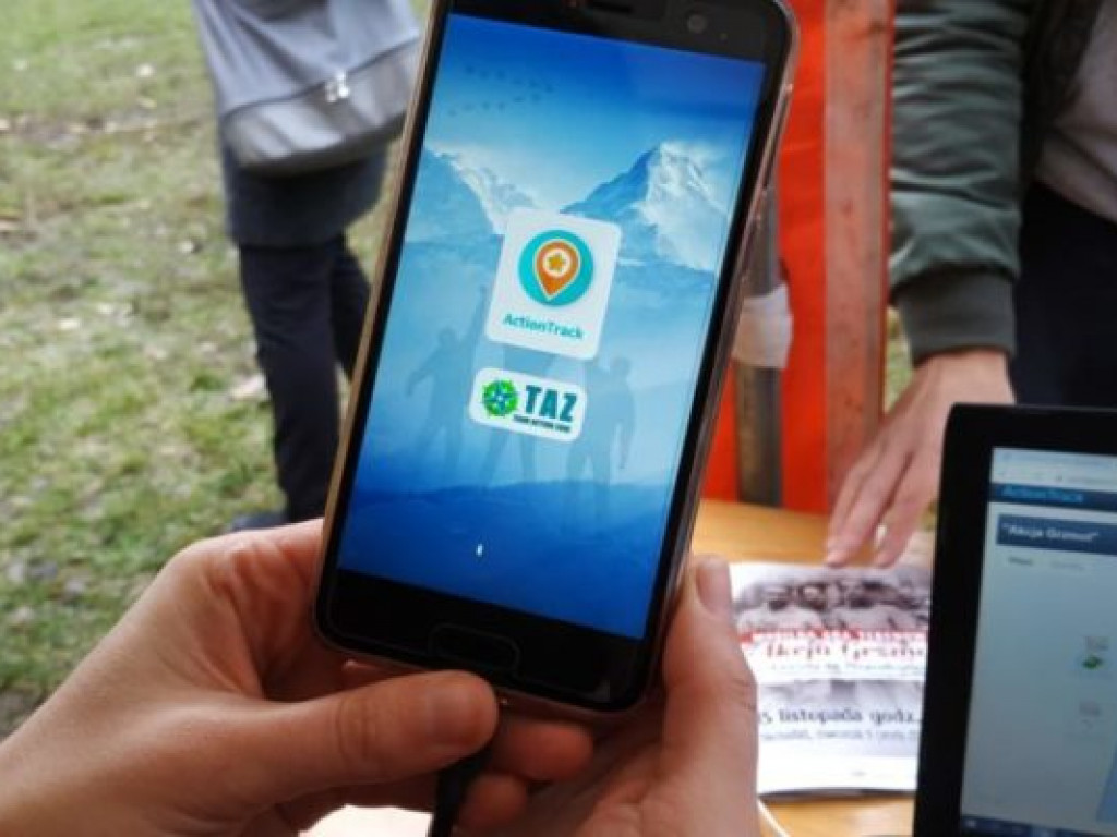 Zagrali w mobilną grę terenową w Skotnikach [zdjęcia] [wideo]
