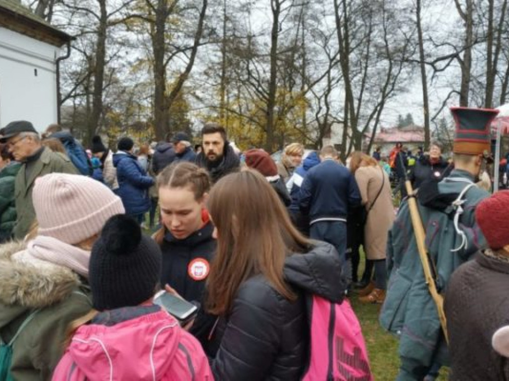 Zagrali w mobilną grę terenową w Skotnikach [zdjęcia] [wideo]