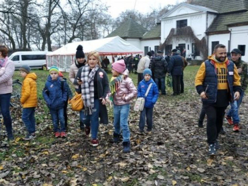 Zagrali w mobilną grę terenową w Skotnikach [zdjęcia] [wideo]